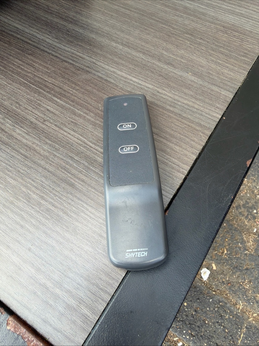 L Real Fyre Skytech 1001-A RR-1A Fireplace Remote Control Black Plastic Wireless